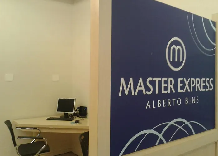 Master Express Alberto Bins - 200 Metros Do Hospital Santa Casa Hotel