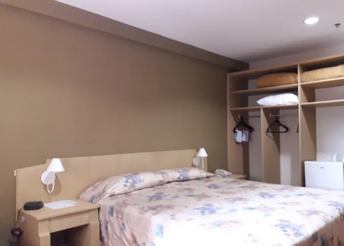 Hotel Master Express Alberto Bins - 200 Metros Do Hospital Santa Casa 3*