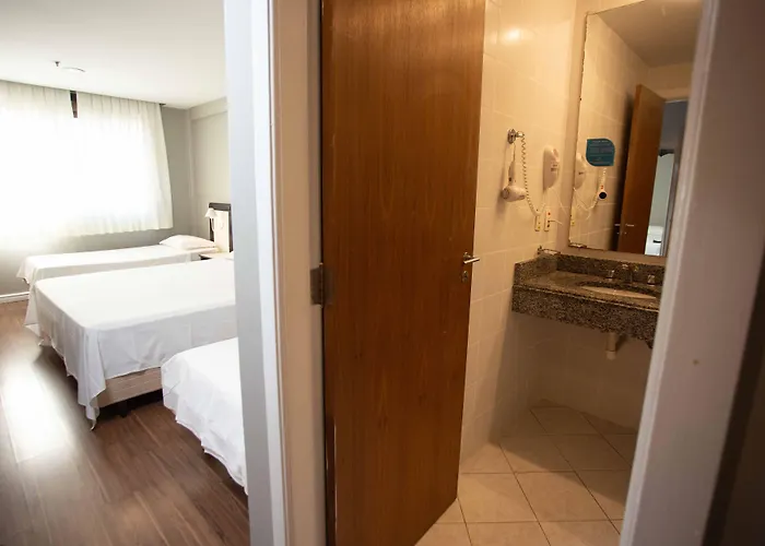 Hotel Master Express Alberto Bins - 200 Metros Do Hospital Santa Casa 3*