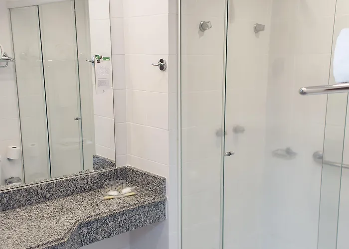 Master Express Alberto Bins - 200 Metros Do Hospital Santa Casa Hotel 3*